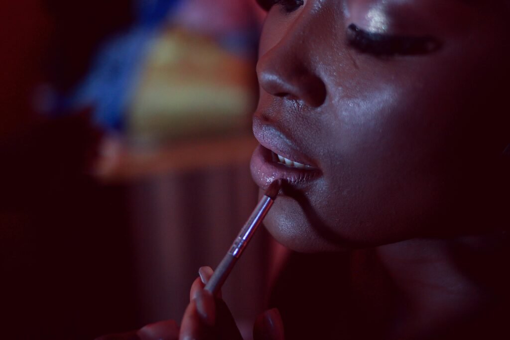 Ombre Lips 2025: Celebrity-Inspired Combos, Makeup Artist Secrets & Affordable Dupes